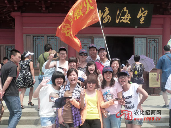 相親相愛(ài)的一家人!