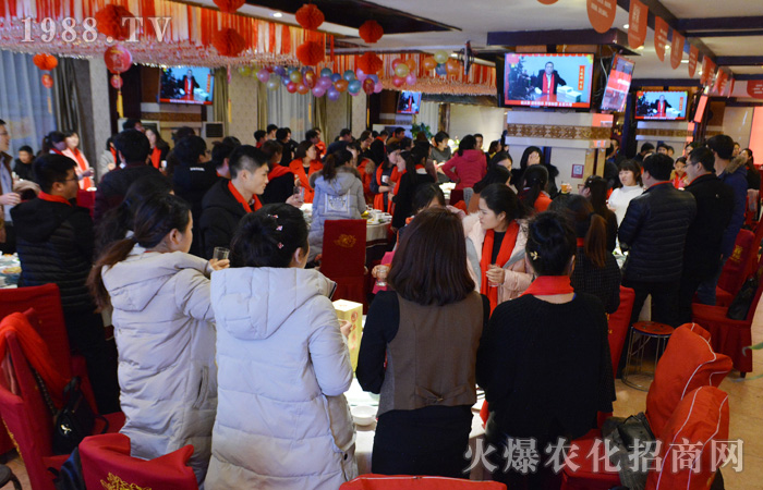 美的時(shí)光在火爆,青春亦無悔!