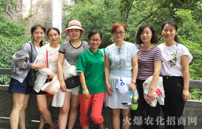 白云山風(fēng)景美不勝收,讓人流連忘返!