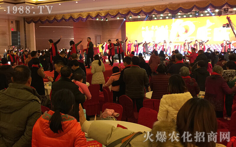 感恩成就“我們”的”高度”