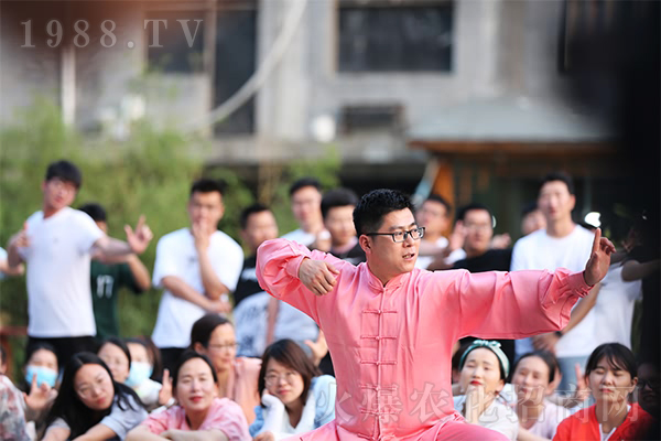 處無為之事,行不言之教